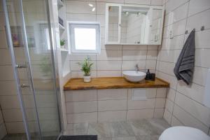Mountain House VENI