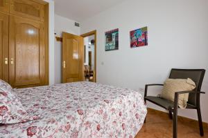 Relaxing Beach Apartment in Fuengirola Parking