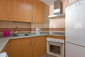 Relaxing Beach Apartment in Fuengirola Parking