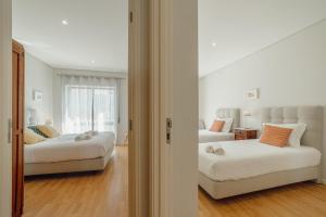 Downtown Design Apartment With Balcony by Vacationy