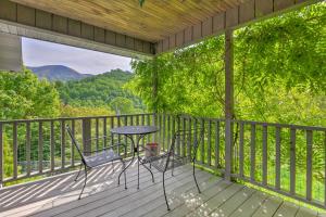 Pet-Friendly Waynesville Home with Mountain Views!