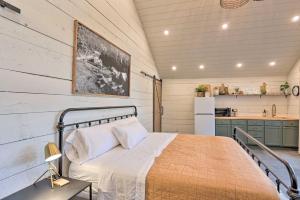 Rustic Rapid City Farmhouse with Mountain Views