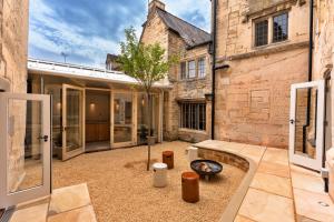 Finest Retreats - ARC Painswick