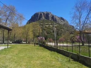 CAVE THEOPETRA METEORA - 卡兰巴卡