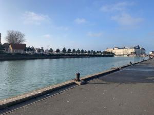 Appartements Hauteurs de Trouville - Studio avec terrasse au calme : photos des chambres