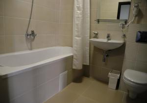 Rakhiv Hotel & Apartments