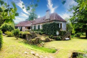 Villas Moulin de l'Enea, XVIIeme, vue riviere et sur beau parc abore 2,2 hectares. : photos des chambres