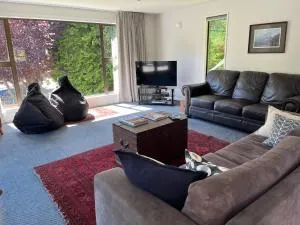 Family Home on Inverness - 瓦纳卡