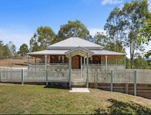 Barney Creek Vineyard Cottages