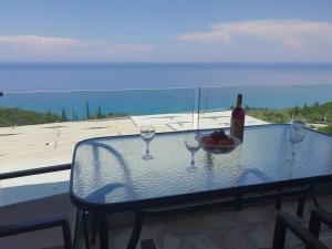 Nireas : Stone Villa