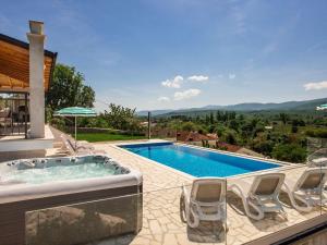 Splendid villa with panoramic view 