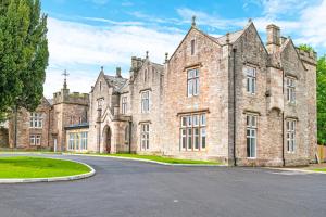 Cumbria Holiday Apartment With Parking