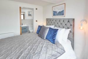 Host & Stay - Coastal Townhouse