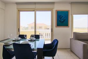Seaside Luxury Flat Pervolia