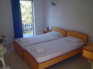 Aetos Beach Bungalows Evia Greece