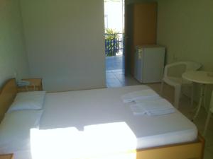Aetos Beach Bungalows Evia Greece