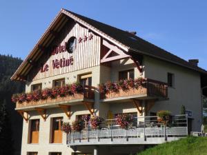 Hotels Logis Hotel Le Vetine : photos des chambres