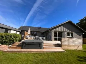 Wunderbares Feriendomizil mit Whirlpool - Tosteberga