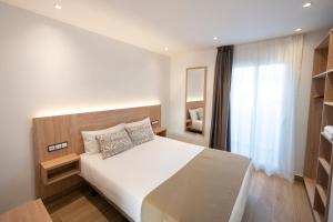 Apartamentos Blanco Sol