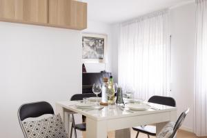Home2Book Elegance City Center Apartment