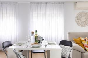 Home2Book Elegance City Center Apartment