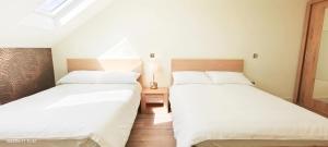 Top Floor Flat 5 Northwood