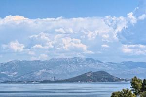 Monis Place - fresh seaview apartment