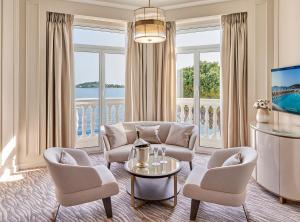 Hotels La Reserve de Beaulieu : Suite Junior - Tour