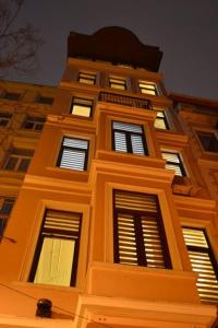 Sunflower Apartments