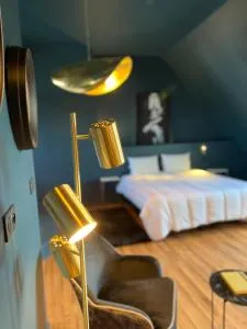 LA SUITE ISAHORA. Les Locations ISAHORA c'est aussi plusieurs appart' de Standing à 2 pas du Château d'Eu, des Falaises du Tréport, de MERS les Bains et Aux portes de la BAIE DE SOMME - Méneslies