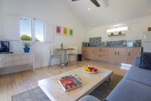 Azulita, Tranquil Garden Casita, Walk to Beach