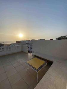 Sea View Private Terrace - Fibre Wi-Fi & Netflix