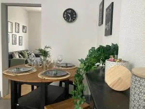 Spacieux Proche Zone Industrielle Tout confort - Neuf-Mesnil