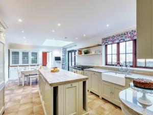 Tuffon Hall Farmhouse