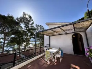 Testa di Monaco - Basic Beach Accommodations - Naso