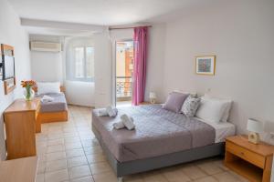 Studio (3 Adults) room in Hotel Arethousa