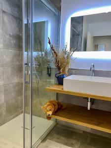 Hotels Hotel Le Provence - Restaurant Le Styx : Chambre Triple avec Balcon