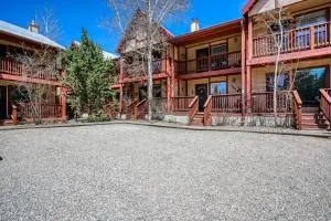 Creekside Serenade - Questa