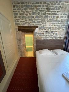 Hotels Hotel du Commerce : photos des chambres