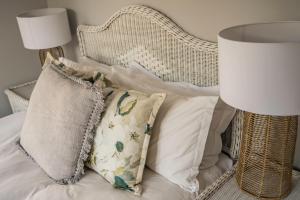 Beacon Wharf , George Hay 5 Seafront Accommodation