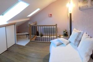 Appartements L'Oustalou - Gite entre Lot et Truyere : photos des chambres