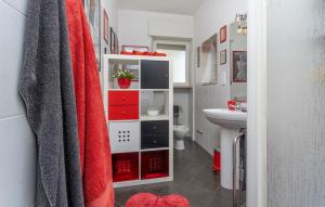 Udine Viale Venezia Huge Red Apartment