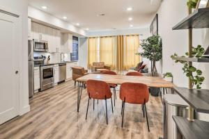 Trendy Apt with Laundry Machines Less Than 3 Mi to Dtwn