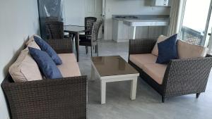 Amal Villa - Luxury 2 Bed, 2 Bath Apartment with Panoramic Ocean Views, Peaceful, Private Beach