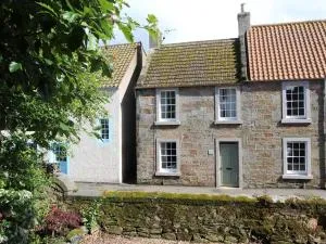 16 Westgate South - Crail