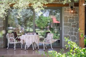 Villa Menie - Golden Fig Sykia lodge