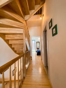 Balkoni Μπαλκόνι