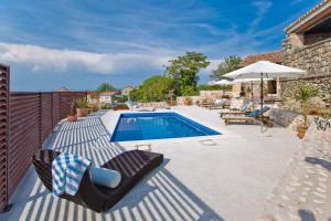 Villa Kate -with private pool and BBQ