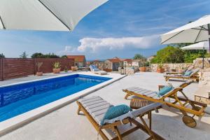 Villa Kate -with private pool and BBQ