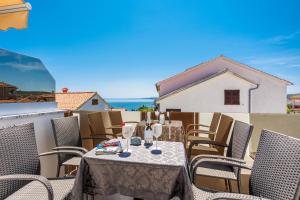 Two-Bedroom Apartment room in Apartments & Rooms Dario Krk